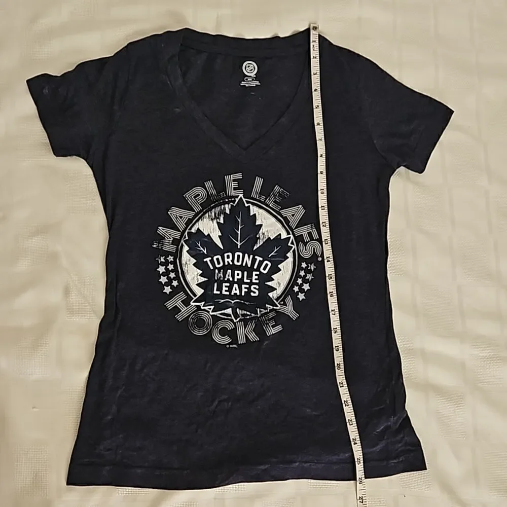 NHL Women's Hockey Logo Toronto Maple Leaf T-Shirt Navy Blue Medium - Picture 12 of 16